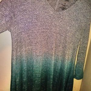 Ombre Dip Dyed Flowy 3/4 Sleeve Top